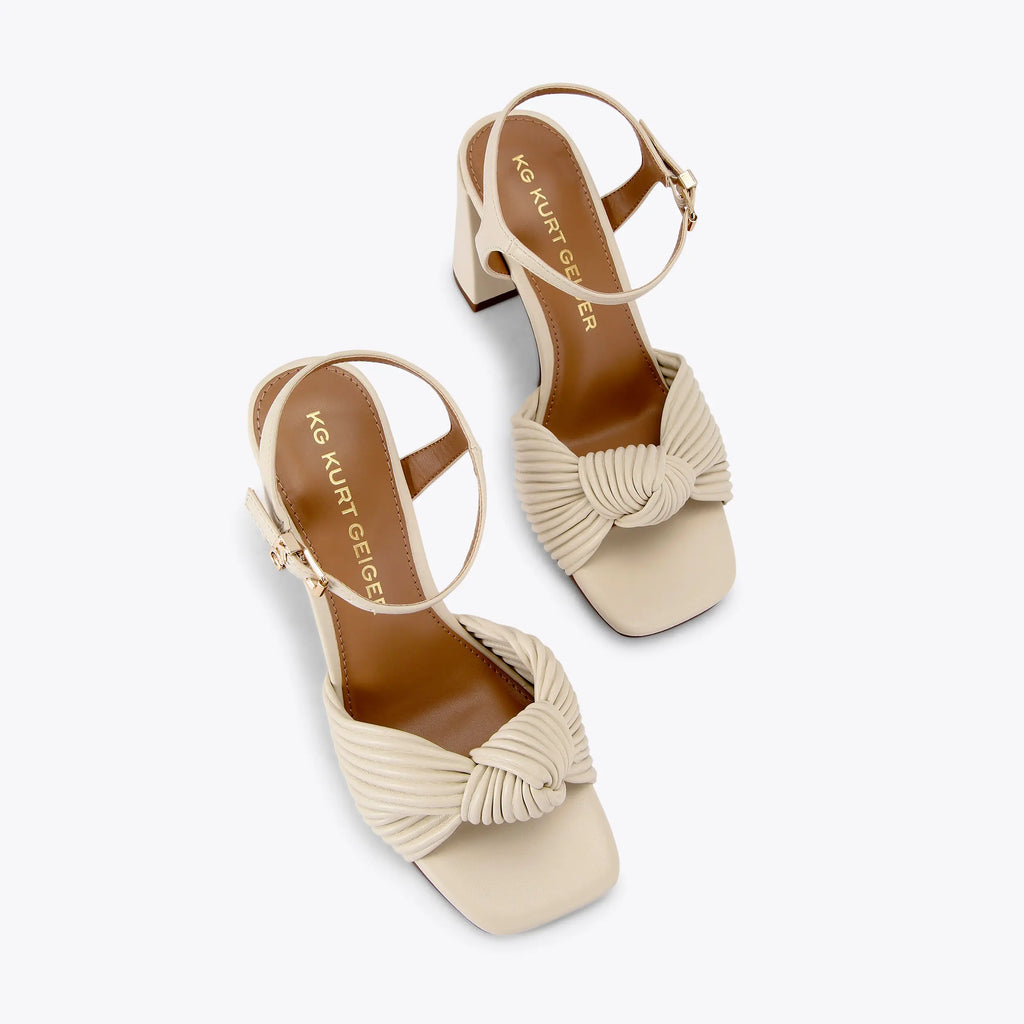 SIGNET HEEL
