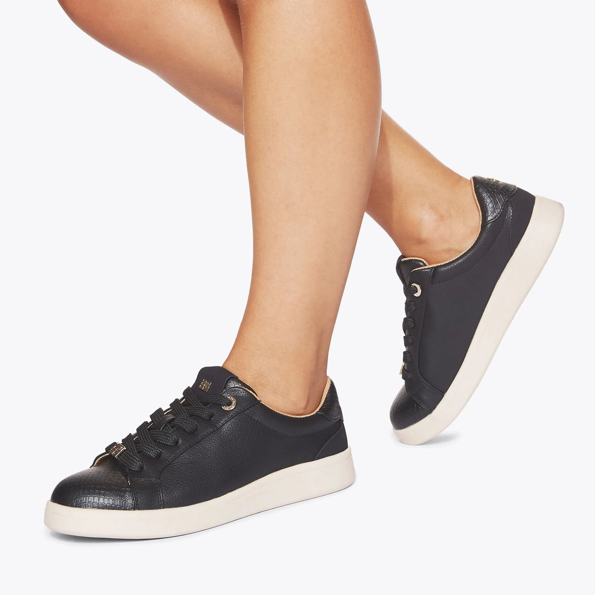 ELIZA SNEAKER
