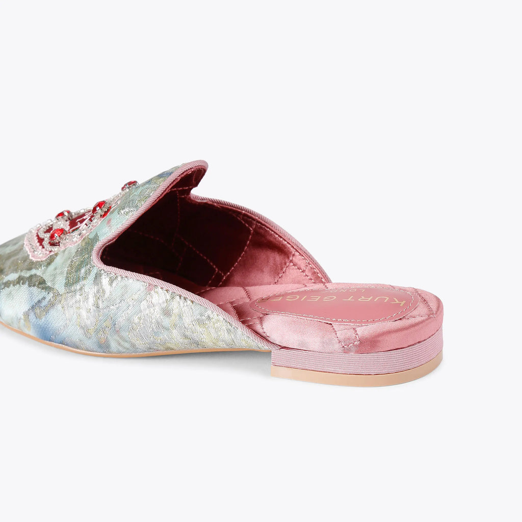 EMBROIDERED SLIPPER