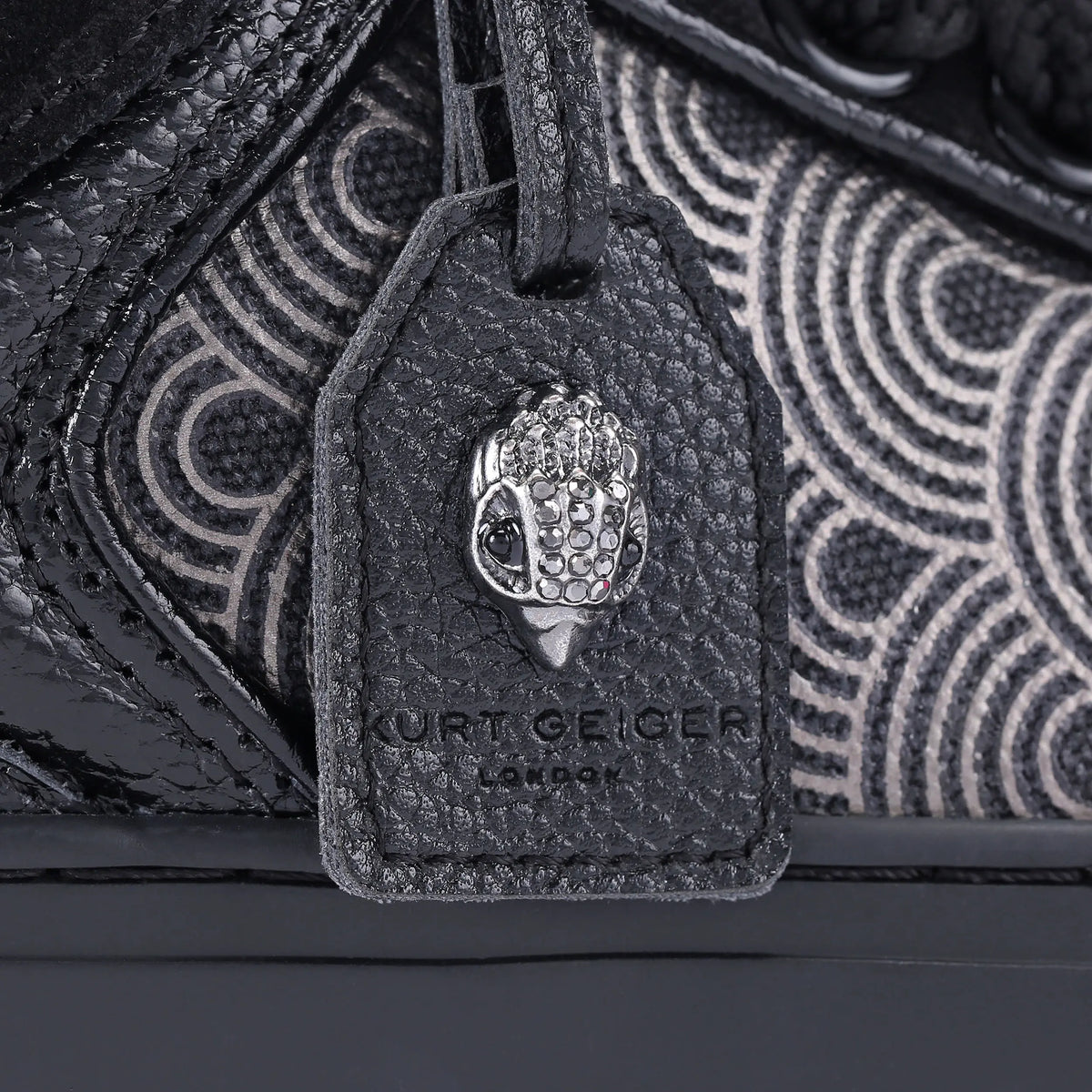 SOUTHBANK TAG SNEAKER