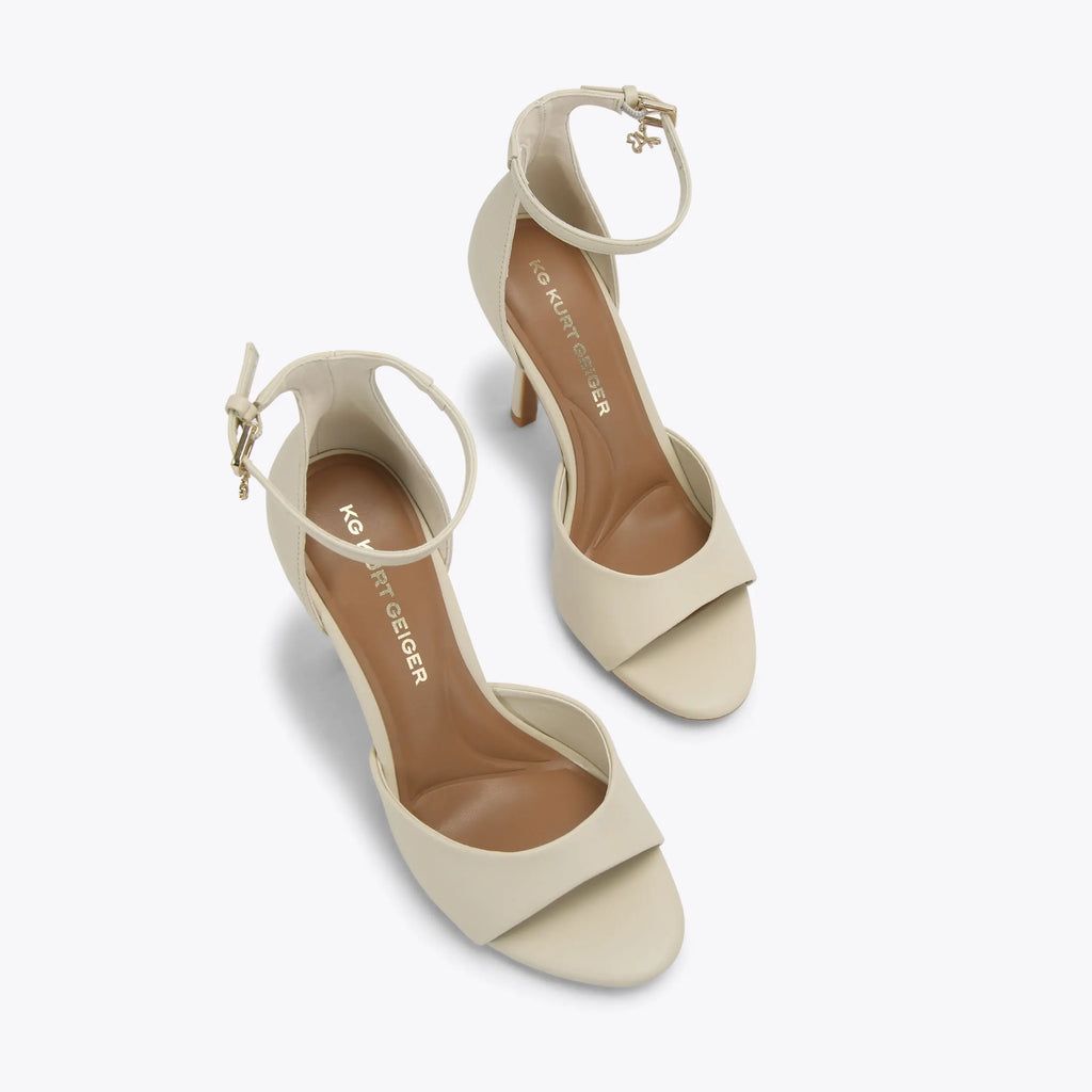 SABRINA HEEL
