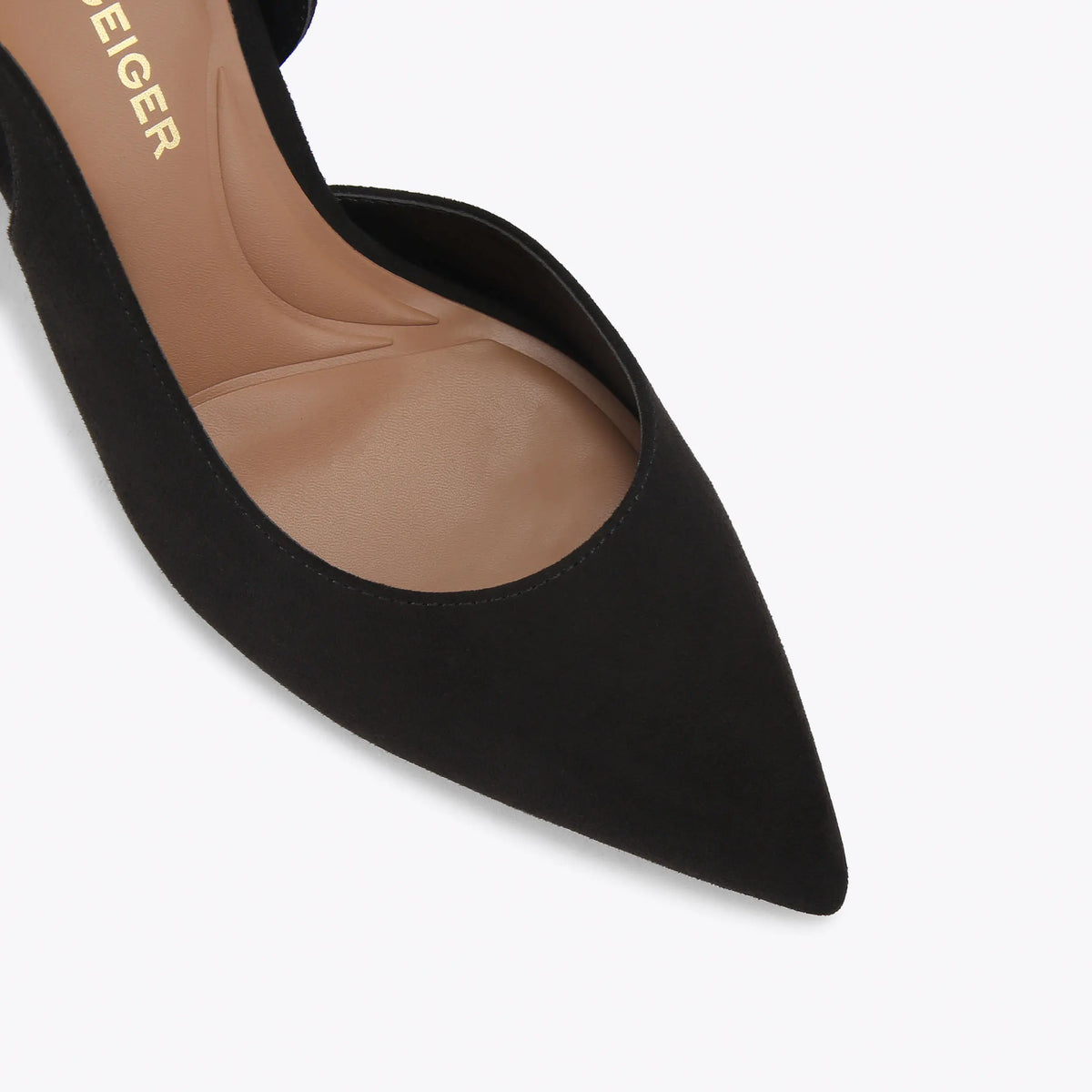 ARIA HEEL
