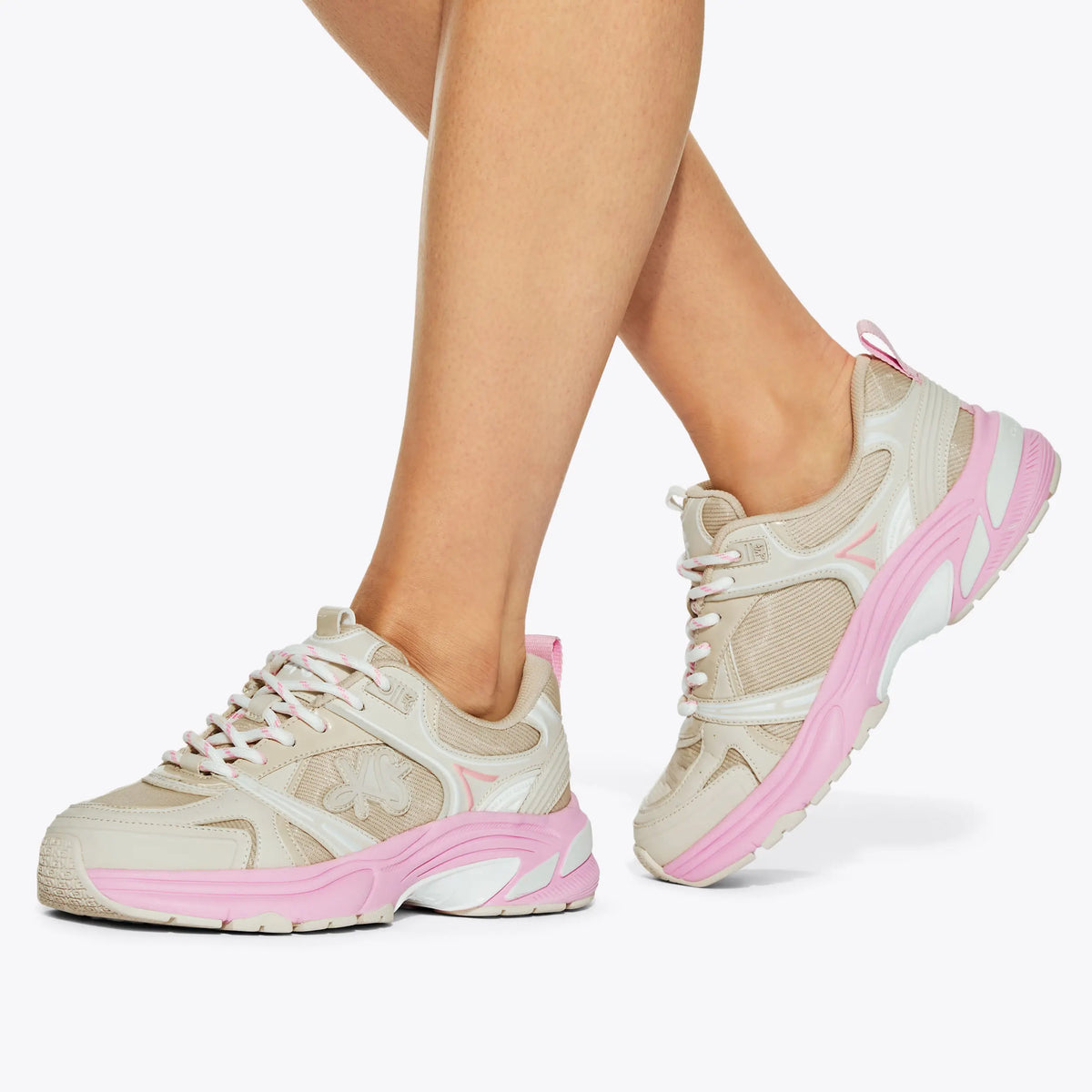 LEXIE SNEAKER