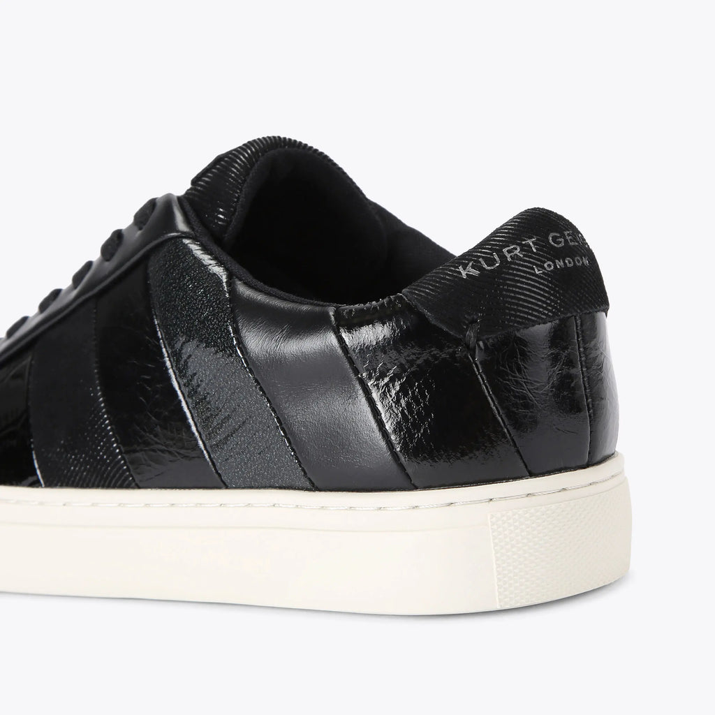 LANE STRIPE SNEAKER