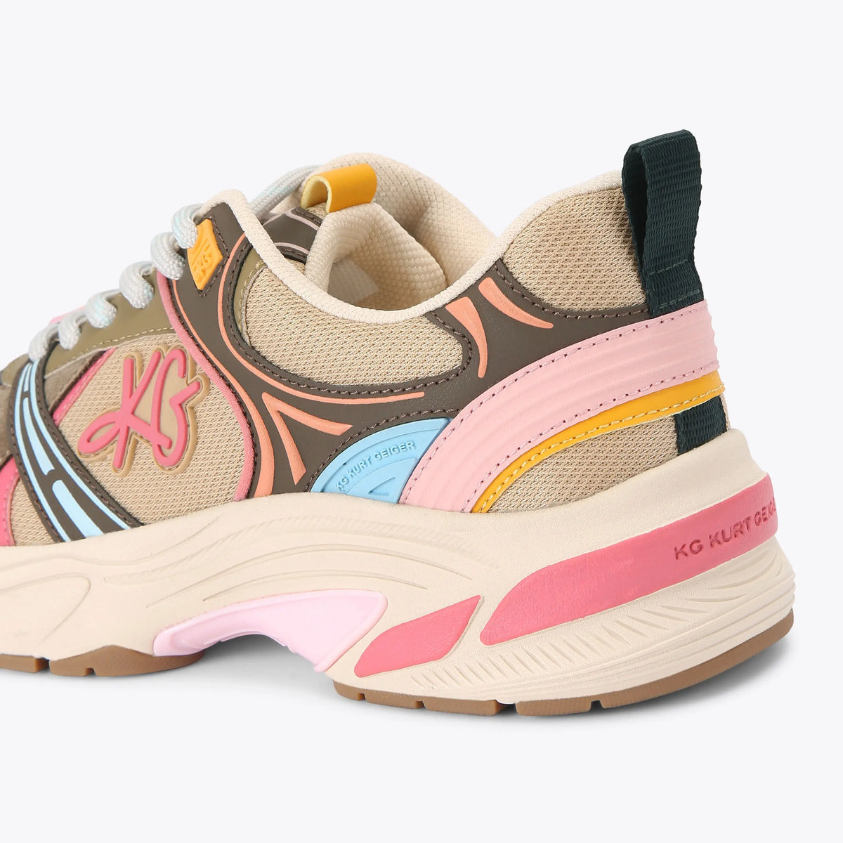 LEXIE SNEAKER