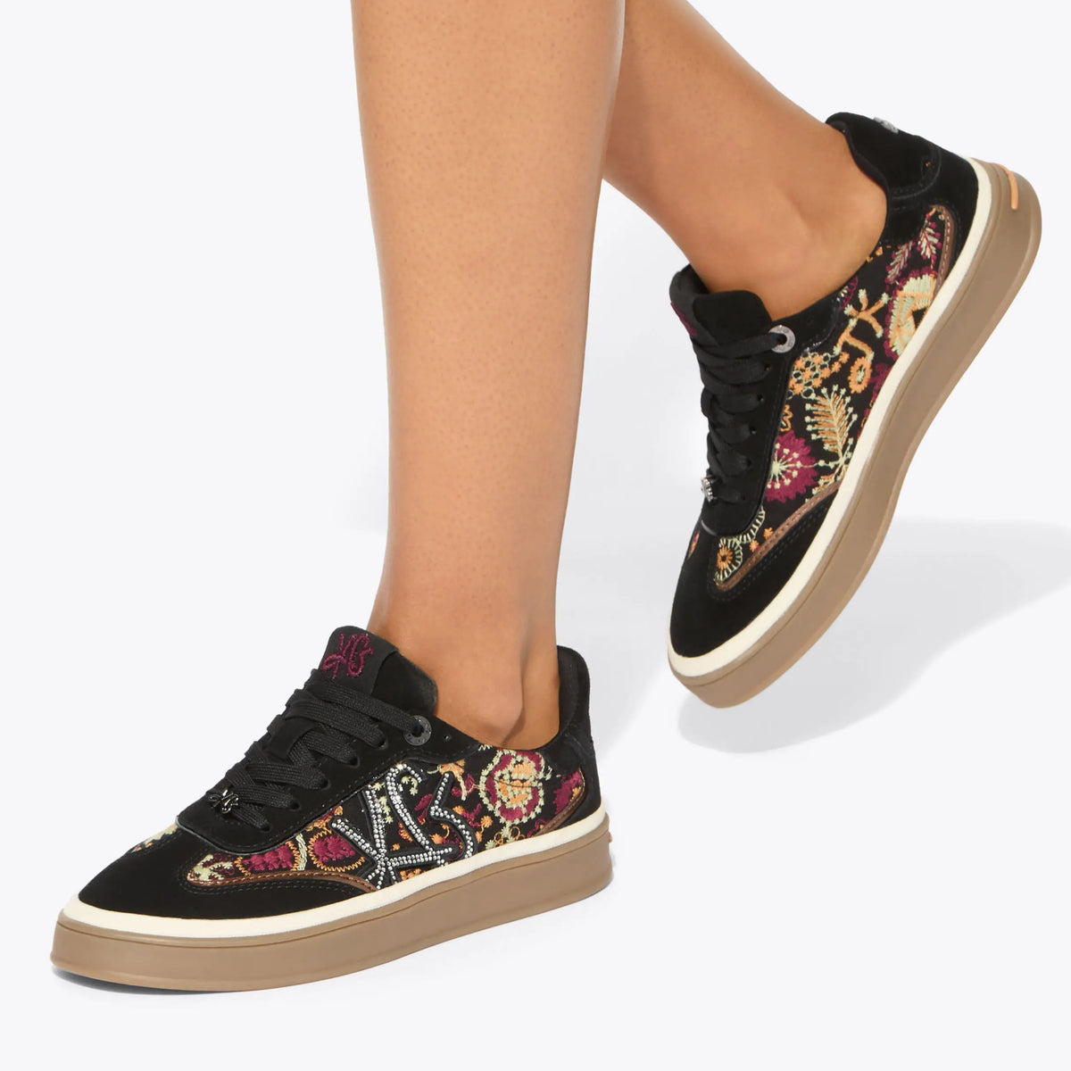 LEENA SNEAKER