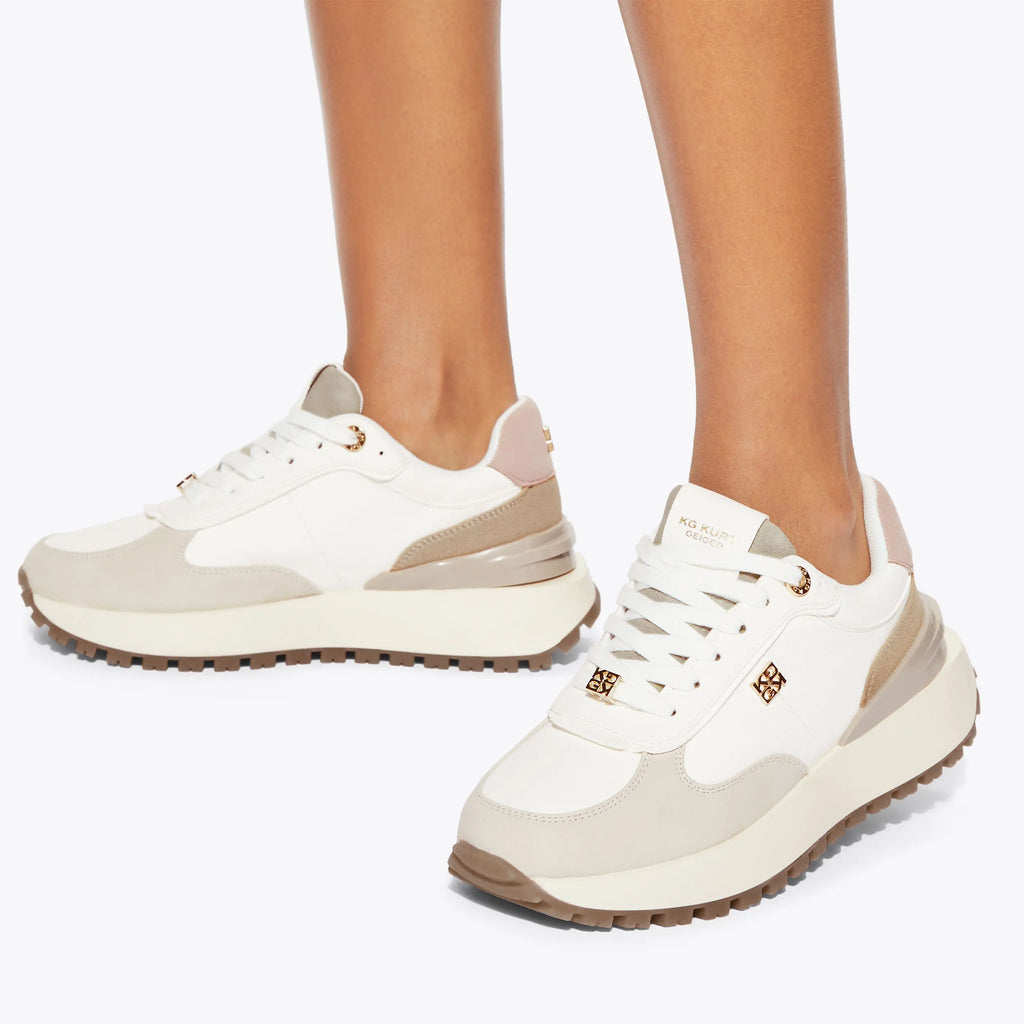 LOUISA SNEAKER