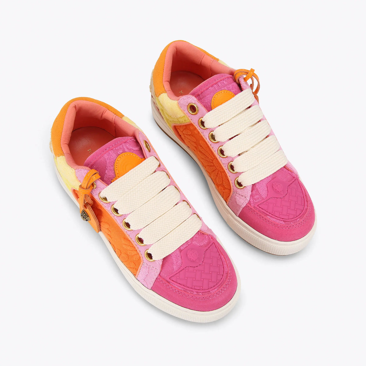 SOUTHBANK TAG SNEAKER