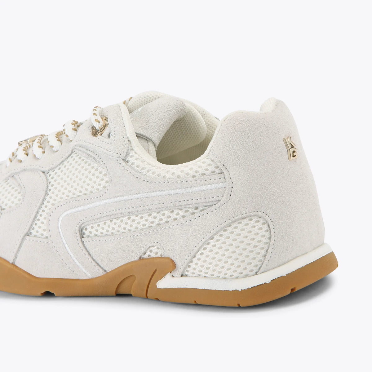 LATHER SNEAKER