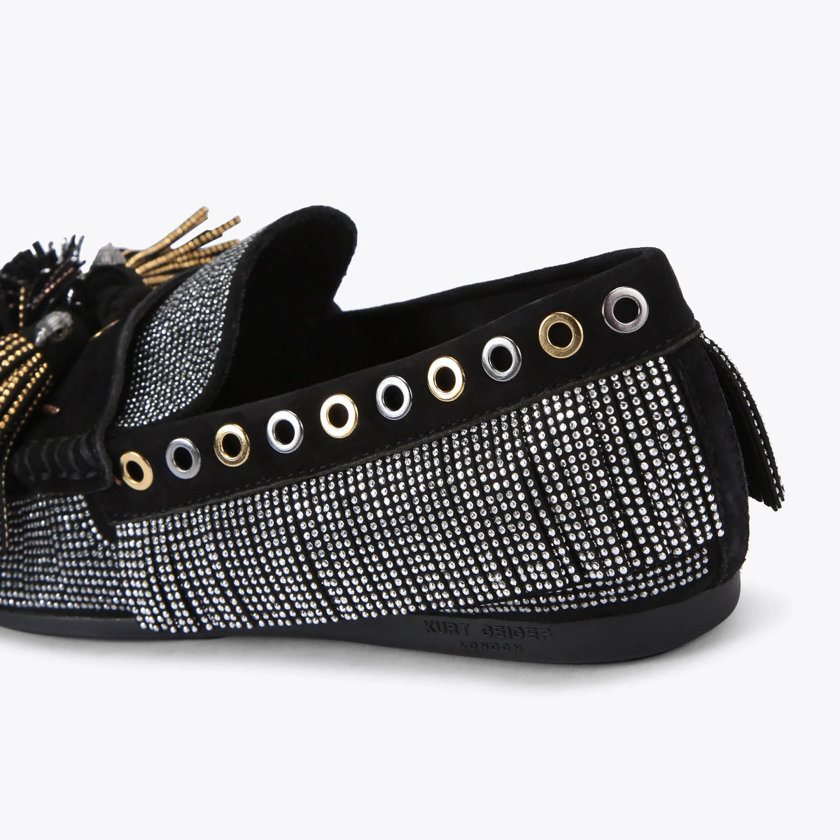 POM POM MOCCASIN